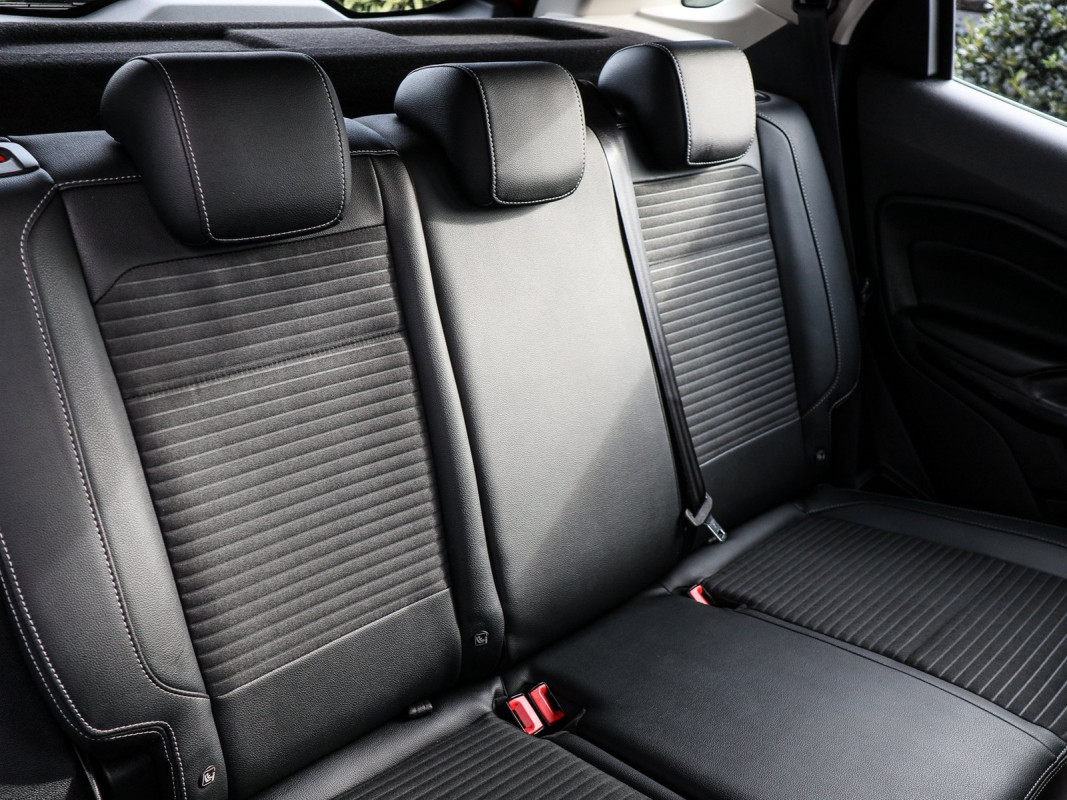 Ford EcoSport - SUV/Off-road - Rot - Gebrauchtwagen - Bild 5