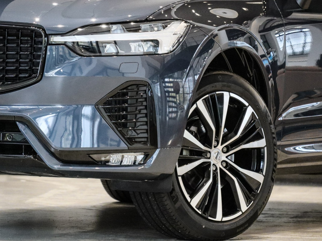 Volvo XC60 B5 (B) AWD - SUV/Off-road - Blau - Gebrauchtwagen - Bild 6