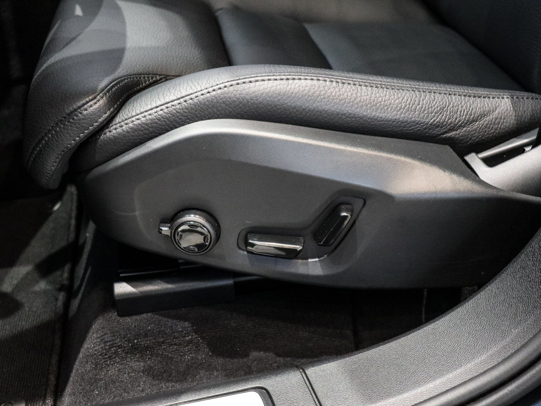 Volvo XC60 B5 (B) AWD - SUV/Off-road - Blau - Gebrauchtwagen - Bild 14