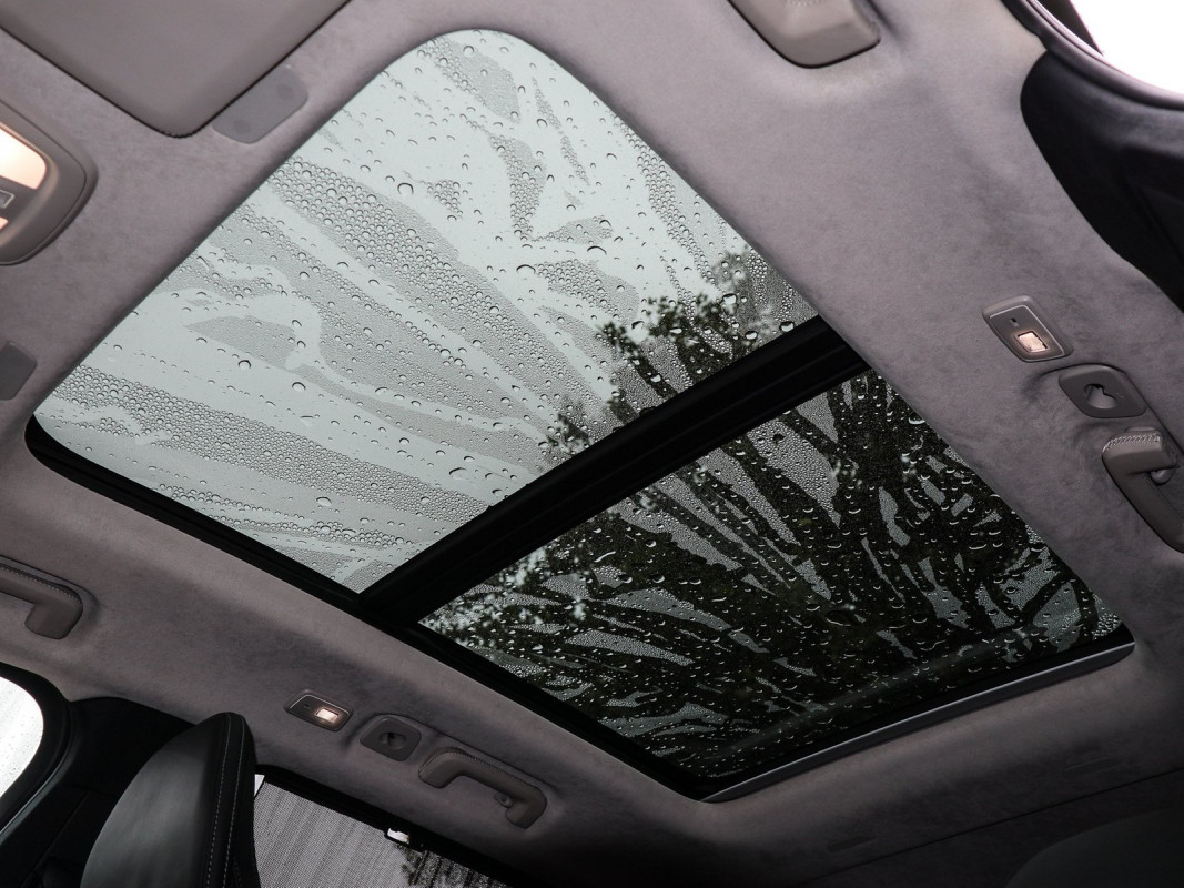 Volvo XC90 T8 Plug-In Hybrid AWD - SUV/Off-road - Schwarz - Gebrauchtwagen - Bild 12