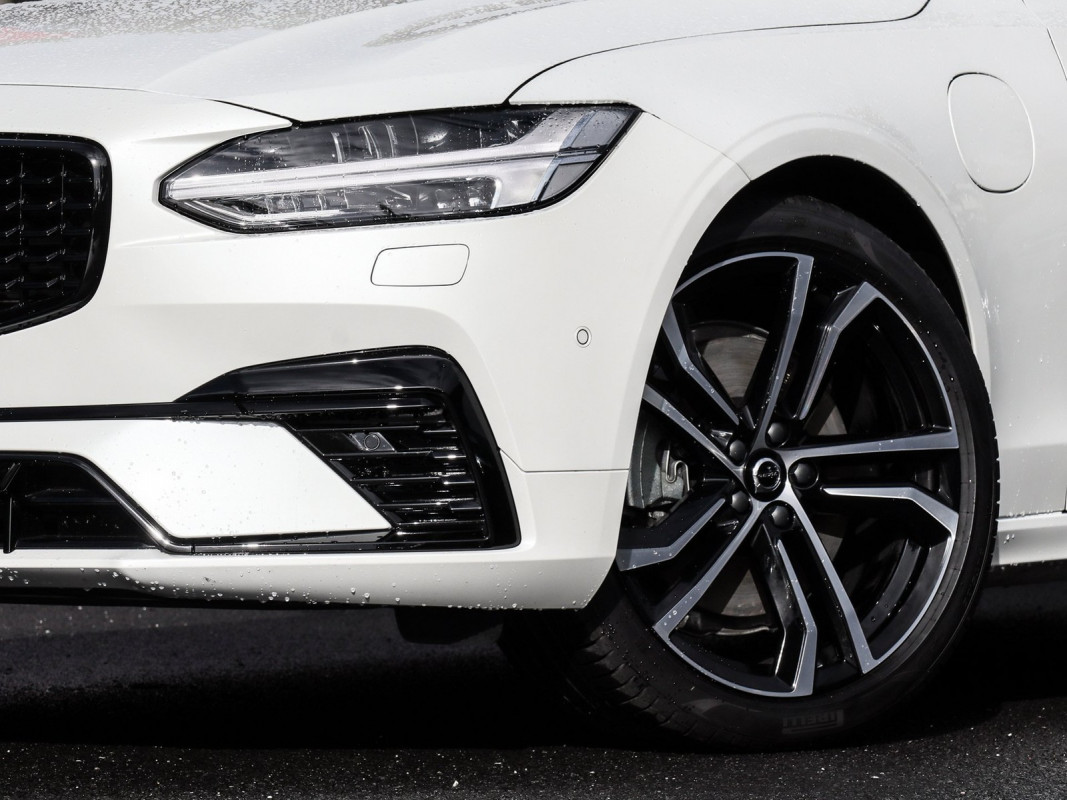 Volvo V90 T8 Recharge AWD - Kombi - Weiss - Gebrauchtwagen - Bild 6