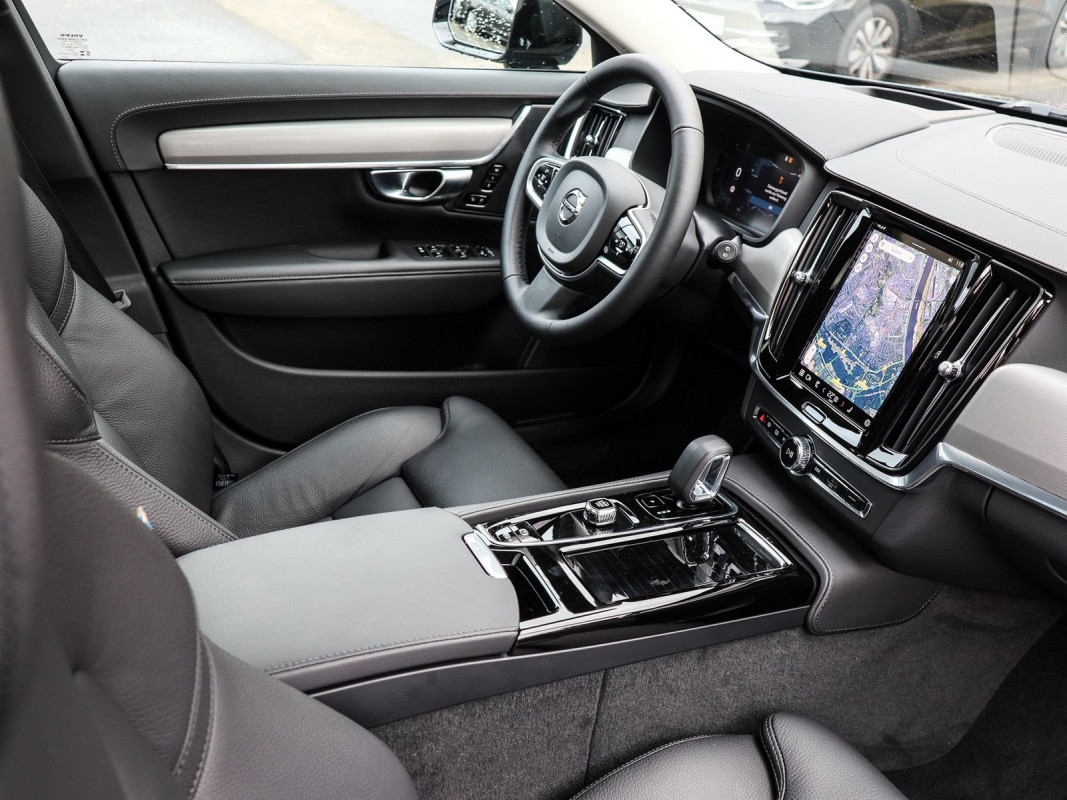 Volvo V90 T6 Recharge AWD - Kombi - Blau - Gebrauchtwagen - Bild 3