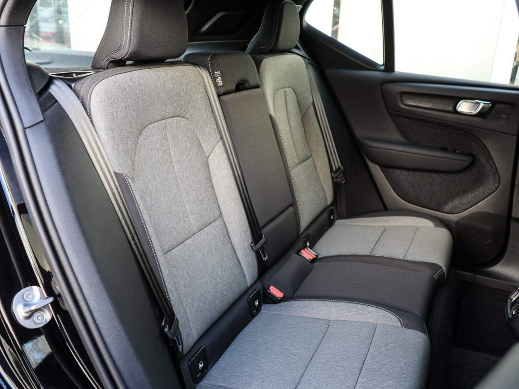 Volvo XC40 B3 (B) - SUV/Off-road - Schwarz - Gebrauchtwagen - Bild 5