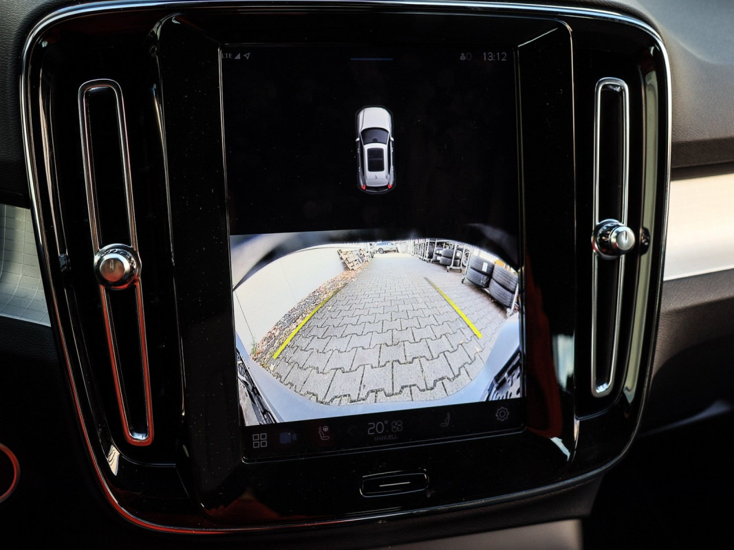 Volvo XC40 B3 (B) - SUV/Off-road - Schwarz - Gebrauchtwagen - Bild 13