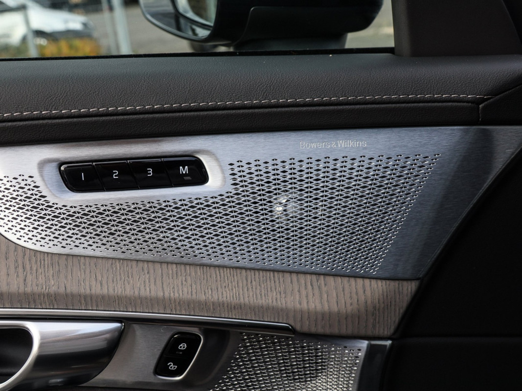 Volvo XC90 T8 - SUV/Off-road - Schwarz - Gebrauchtwagen - Bild 15