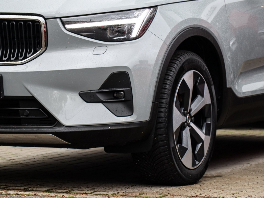 Volvo XC40 B3 (B) - SUV/Off-road - Grau - Gebrauchtwagen - Bild 6