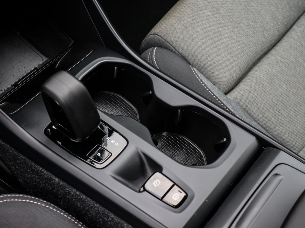 Volvo XC40 B3 (B) - SUV/Off-road - Grau - Gebrauchtwagen - Bild 11