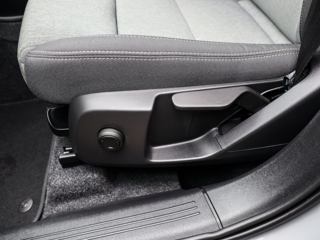 Volvo XC40 B3 (B) - SUV/Off-road - Grau - Gebrauchtwagen - Bild 14