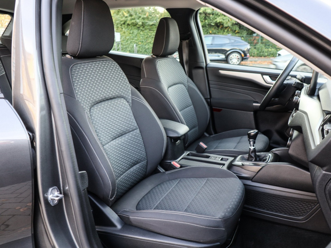 Ford Kuga 1.5 EB - SUV/Off-road - Grau - Gebrauchtwagen - Bild 7