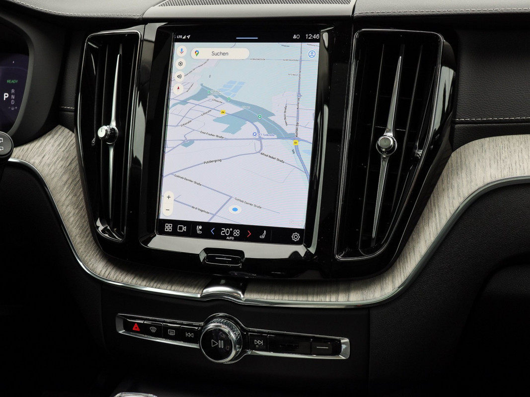 Volvo XC60 T8 Ultra Dark Recharge - SUV/Off-road - Weiss - Gebrauchtwagen - Bild 9