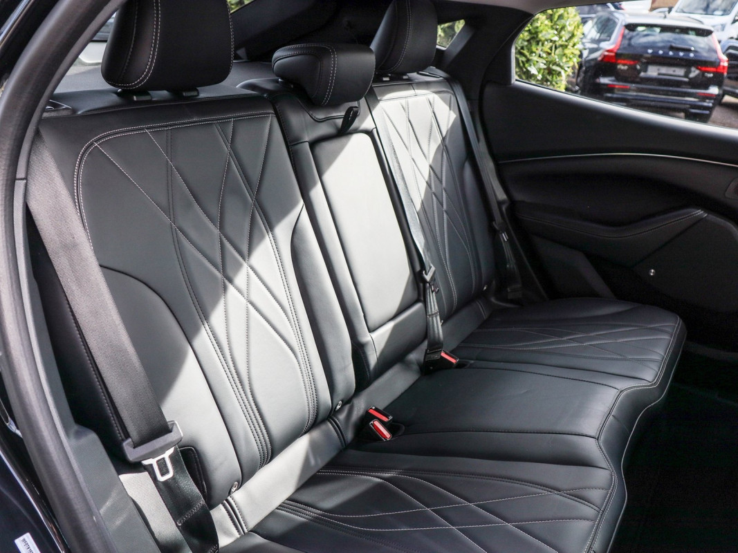 Ford Mustang Mach-E - SUV/Off-road - Schwarz - Gebrauchtwagen - Bild 5