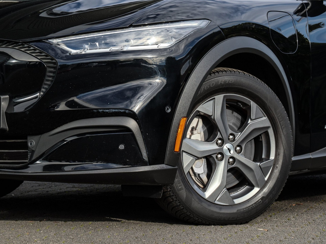 Ford Mustang Mach-E - SUV/Off-road - Schwarz - Gebrauchtwagen - Bild 6