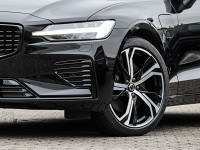 Volvo V60 Plug-In Hybrid AWD - Kombi - Schwarz - Gebrauchtwagen - Bild 6
