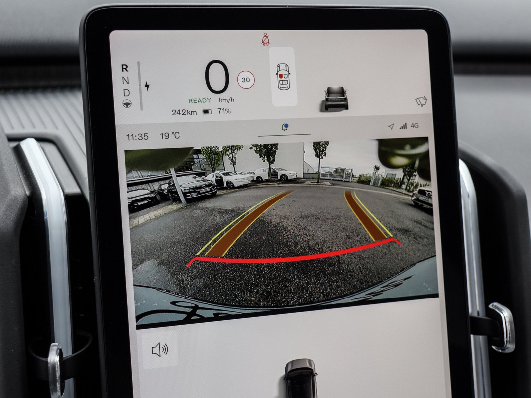 Volvo EX30 - SUV/Off-road - Gelb - Gebrauchtwagen - Bild 12