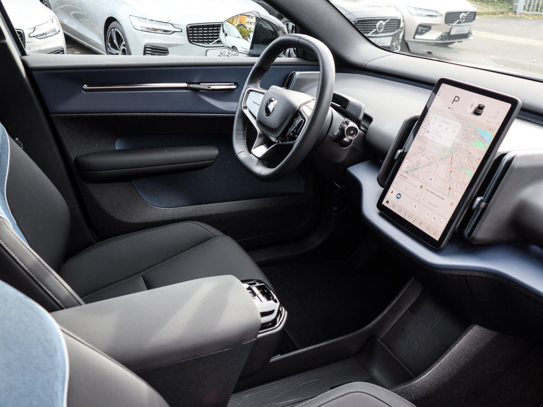 Volvo EX30 Twin Performance - SUV/Off-road - Blau - Gebrauchtwagen - Bild 3