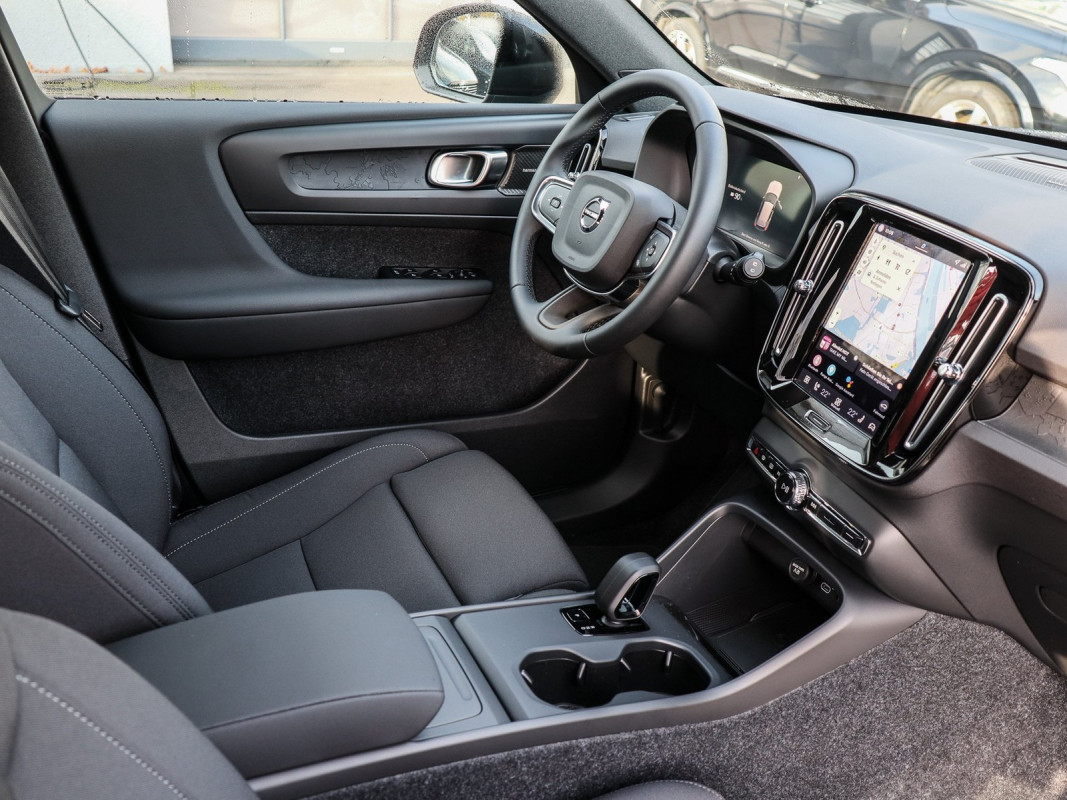 Volvo EX40 Single Motor Extended Range - SUV/Off-road - Blau - Gebrauchtwagen - Bild 3