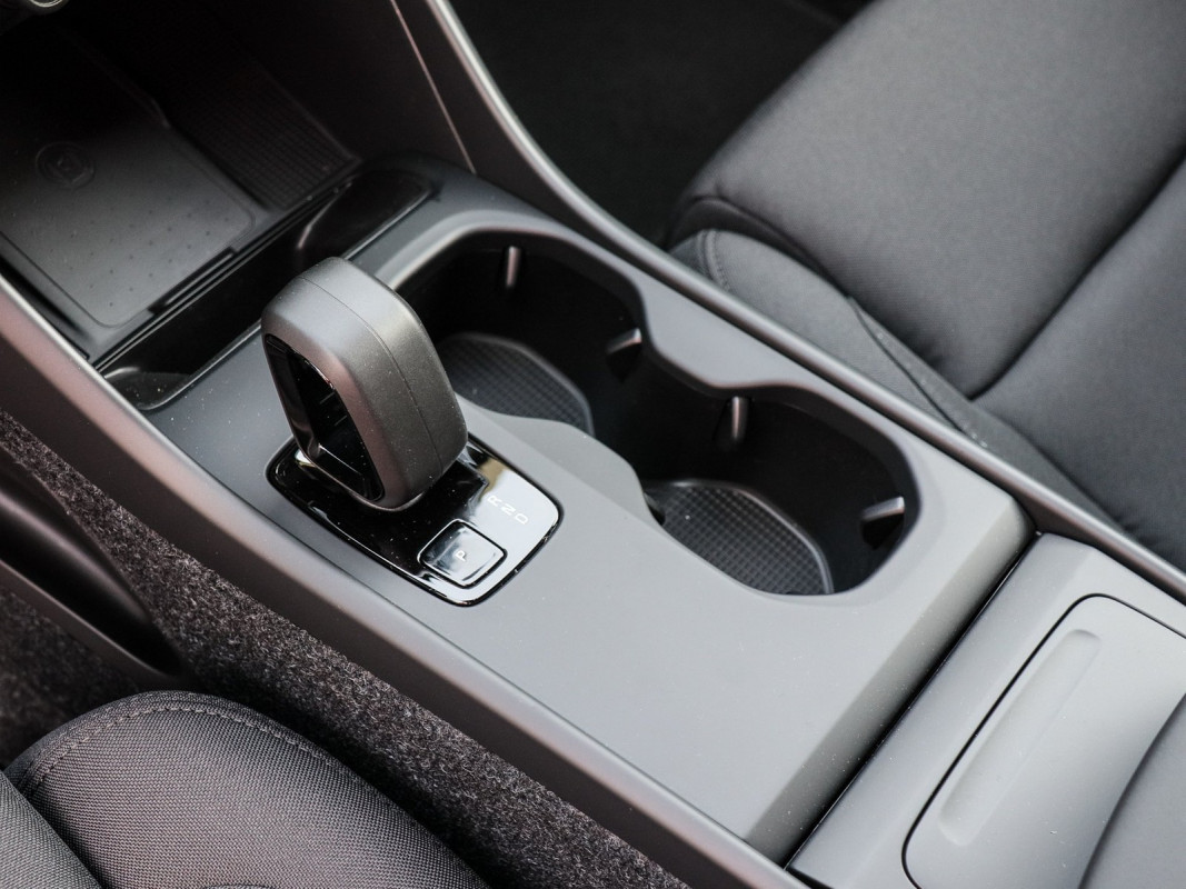 Volvo EX40 Single Motor Extended Range - SUV/Off-road - Blau - Gebrauchtwagen - Bild 11