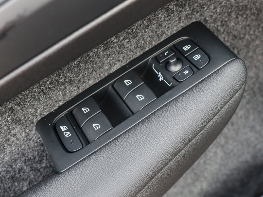 Volvo EX40 Single Motor Extended Range - SUV/Off-road - Blau - Gebrauchtwagen - Bild 15