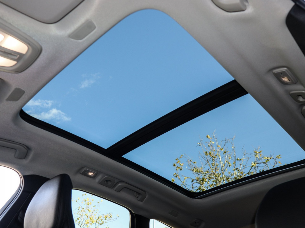 Volvo XC60 T6 AWD Recharge - SUV/Off-road - Schwarz - Gebrauchtwagen - Bild 13