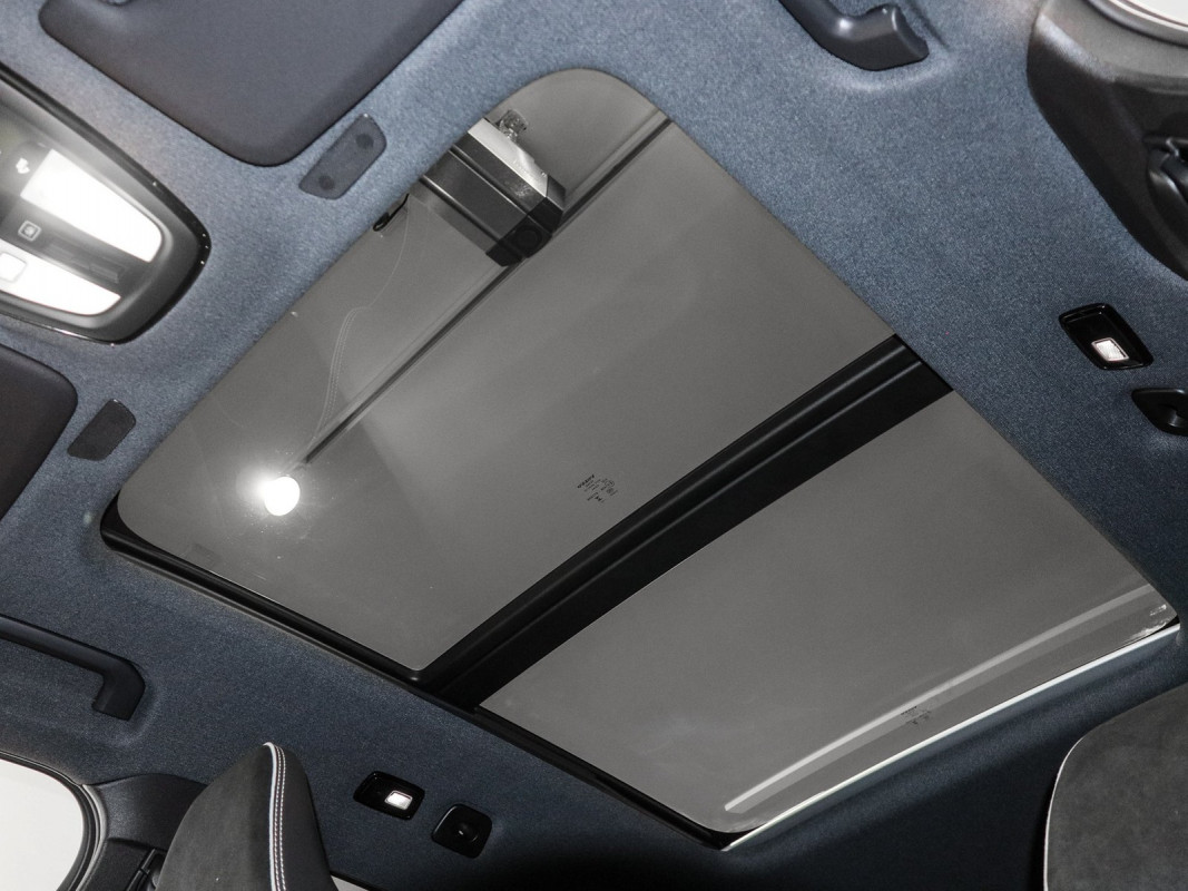 Volvo XC40 B3 (B) - SUV/Off-road - Schwarz - Gebrauchtwagen - Bild 13