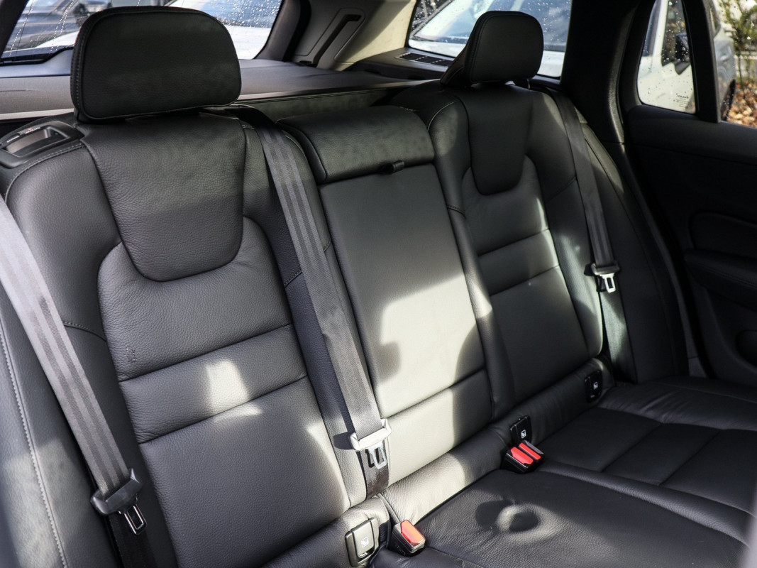 Volvo V60 B4 (B) - Kombi - Blau - Gebrauchtwagen - Bild 5