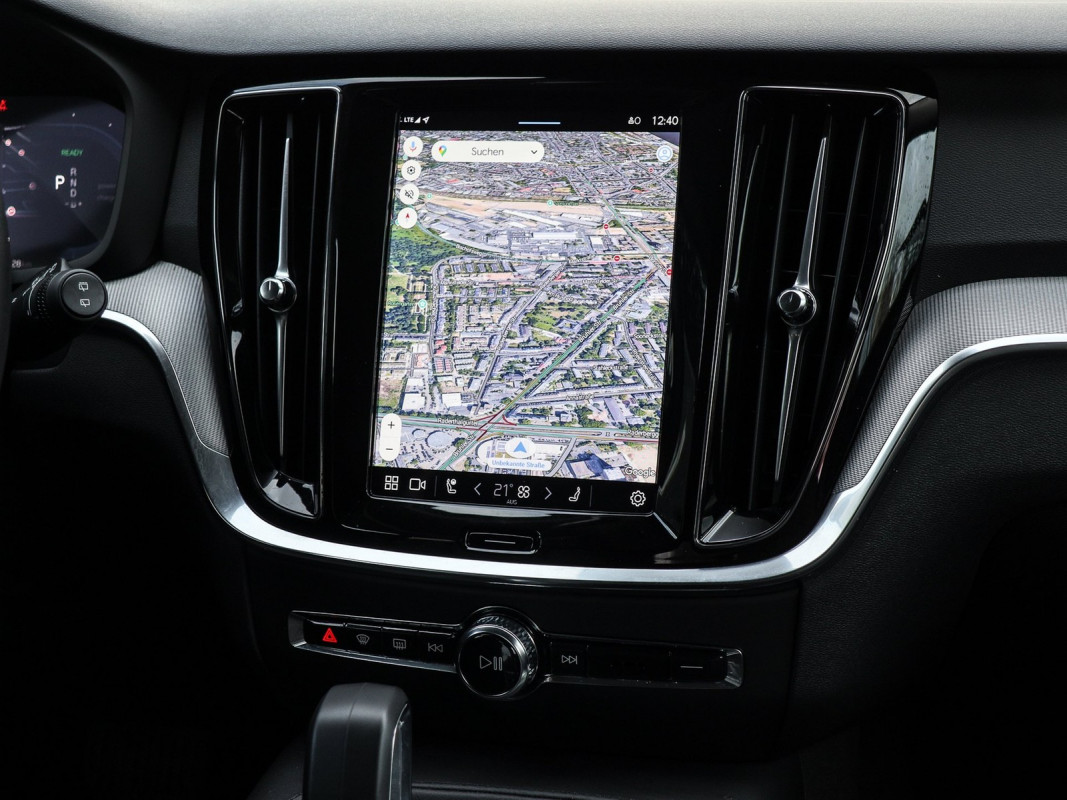 Volvo V60 T6 Recharge AWD - Kombi - Schwarz - Gebrauchtwagen - Bild 9