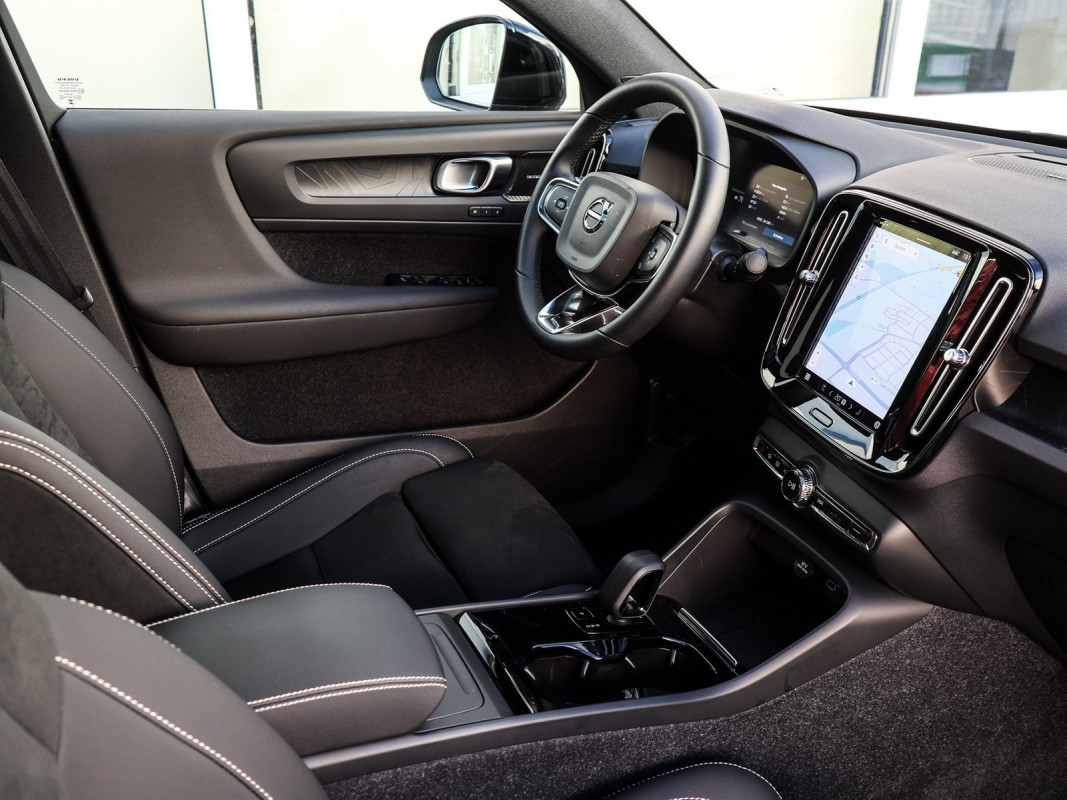 Volvo C40 Ultimate - SUV/Off-road - Grün - Gebrauchtwagen - Bild 3