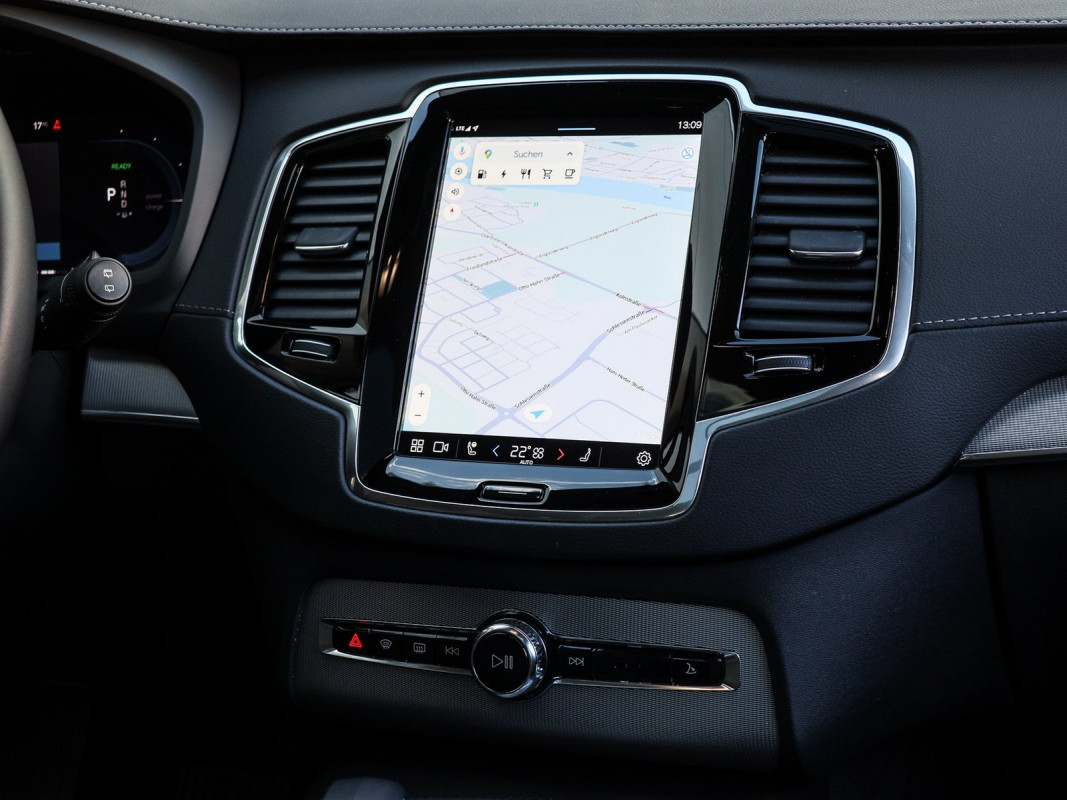 Volvo XC90 T8 AWD Plus Dark - SUV/Off-road - Schwarz - Gebrauchtwagen - Bild 9