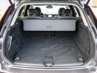 Volvo XC60 B4 (B) - SUV/Off-road - Grau - Gebrauchtwagen - Bild 12