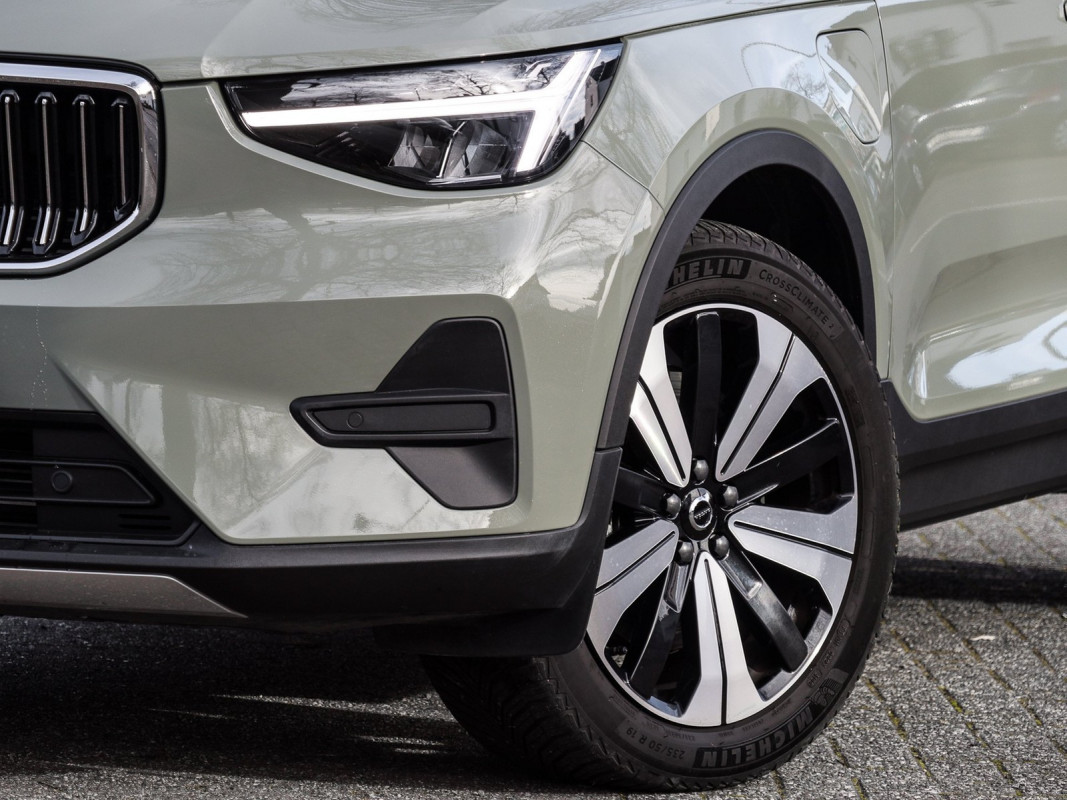 Volvo XC40 T4 - SUV/Off-road - Grün - Gebrauchtwagen - Bild 6