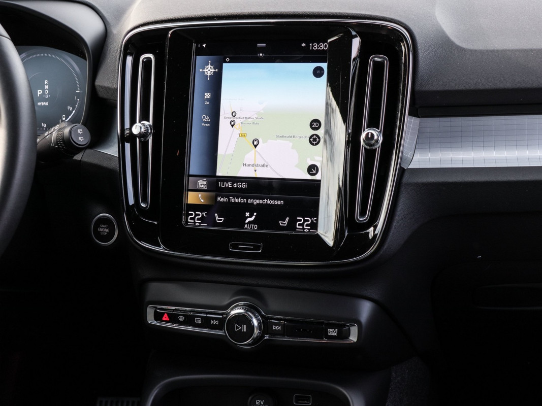 Volvo XC40 T4 - SUV/Off-road - Grün - Gebrauchtwagen - Bild 9