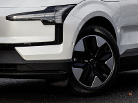 Volvo EX30 Twin Motor Performance - SUV/Off-road - Weiss - Gebrauchtwagen - Bild 6