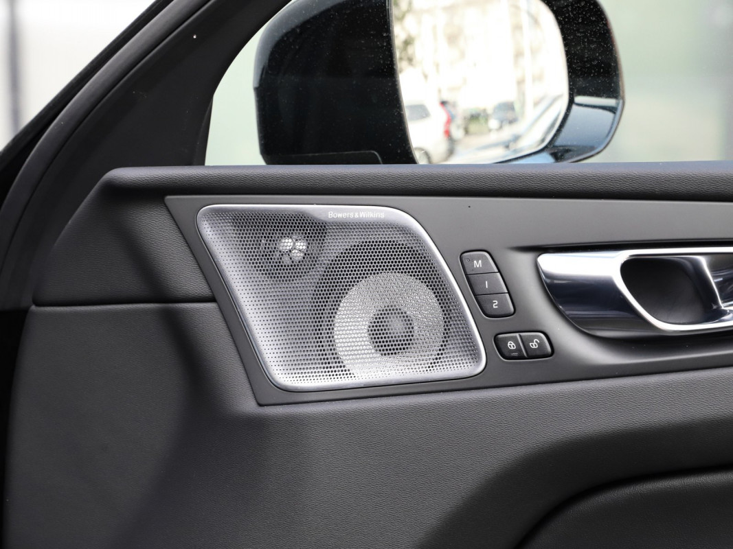 Volvo XC60 B4 (D) AWD - SUV/Off-road - Schwarz - Gebrauchtwagen - Bild 11