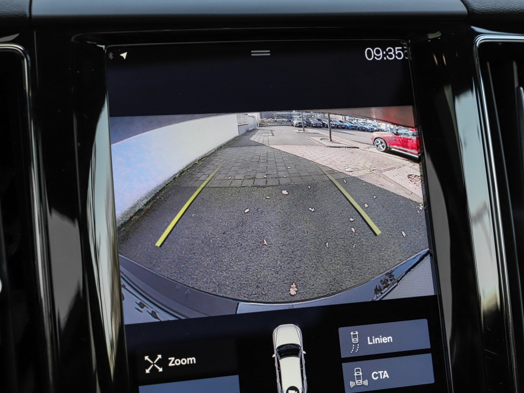 Volvo XC60 B4 (D) AWD - SUV/Off-road - Schwarz - Gebrauchtwagen - Bild 13