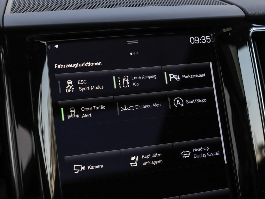 Volvo XC60 B4 (D) AWD - SUV/Off-road - Schwarz - Gebrauchtwagen - Bild 14