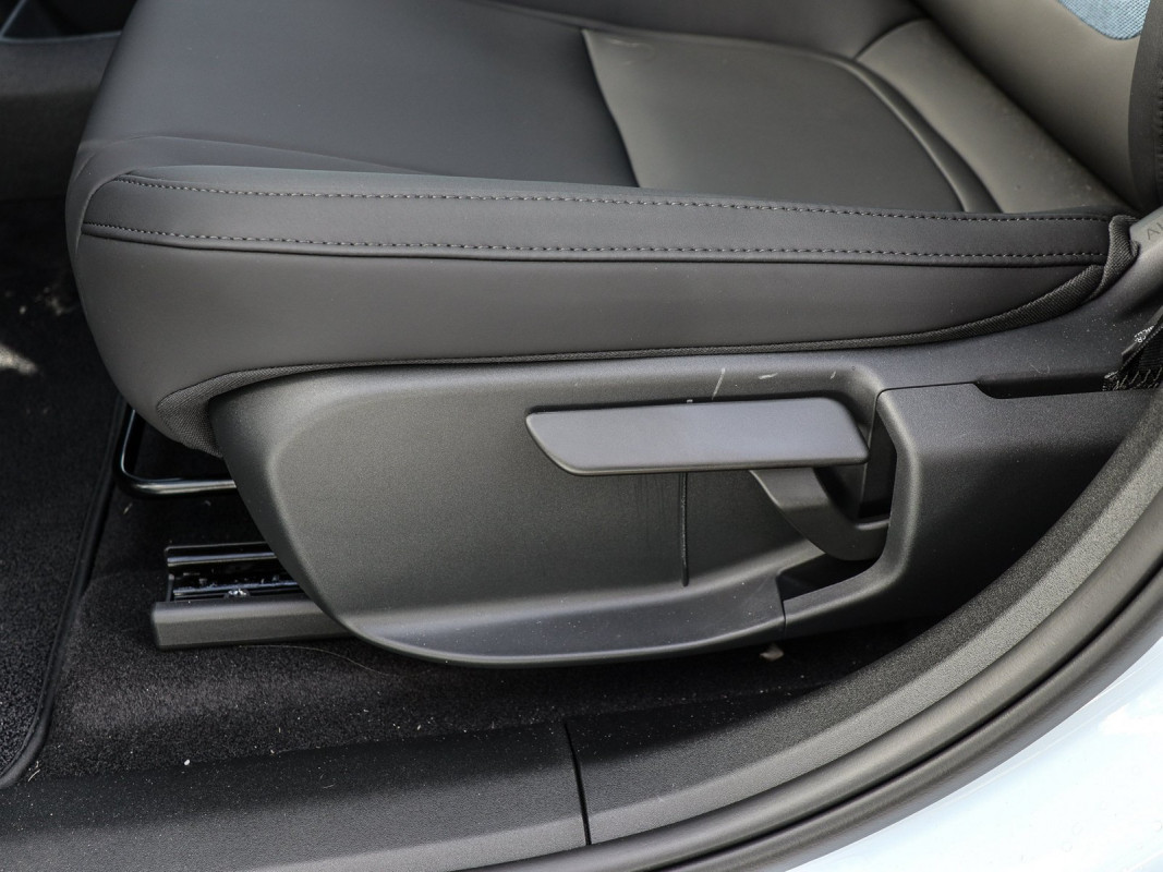 Volvo EX30 Single Motor Extended Range RWD - SUV/Off-road - Blau - Gebrauchtwagen - Bild 14