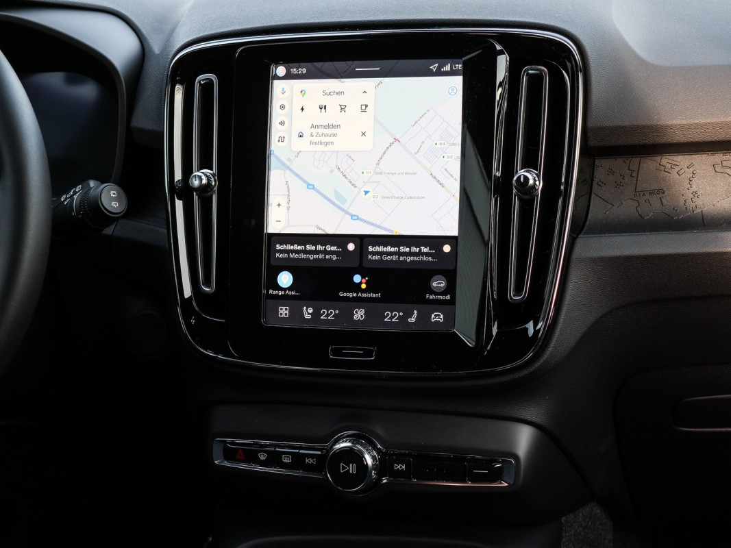 Volvo EX40 Plus Extended Range - SUV/Off-road - Grün - Gebrauchtwagen - Bild 9