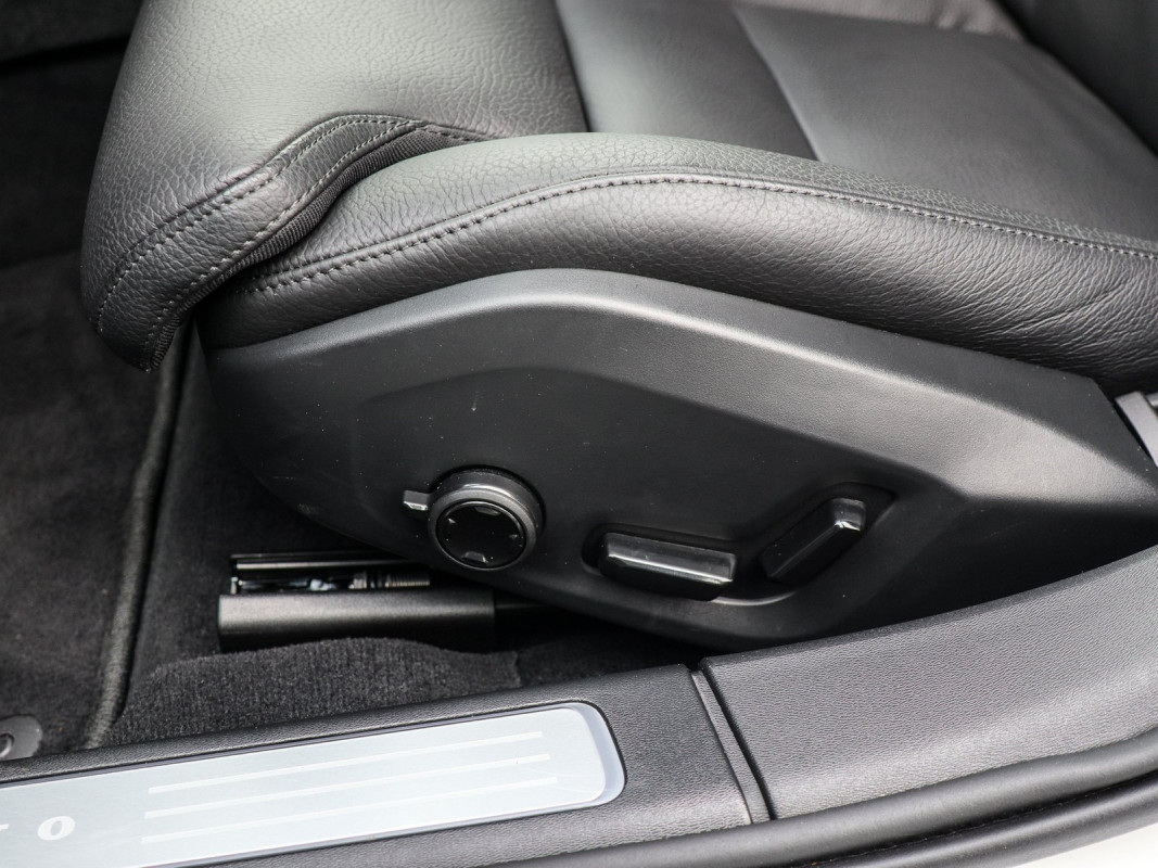 Volvo V90 T6 Recharge AWD - Kombi - Weiss - Gebrauchtwagen - Bild 14