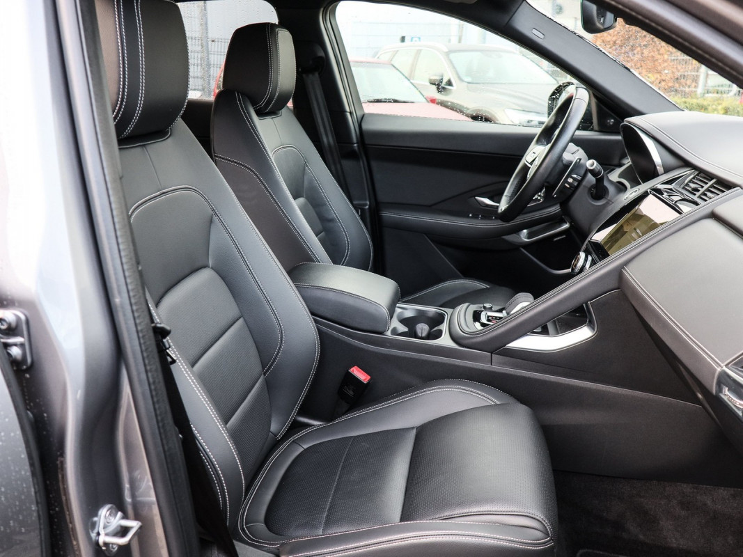 Jaguar E-PACE - SUV/Off-road - Grau - Gebrauchtwagen - Bild 6