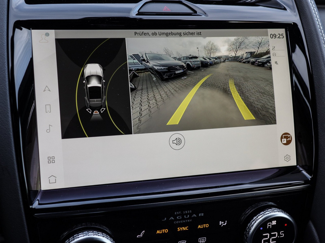 Jaguar E-PACE - SUV/Off-road - Grau - Gebrauchtwagen - Bild 11