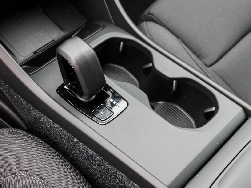 Volvo EX40 - SUV/Off-road - Grau - Gebrauchtwagen - Bild 11