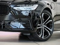 Volvo V90 T8 Recharge AWD Ultimate Dark - Kombi - Schwarz - Gebrauchtwagen - Bild 6