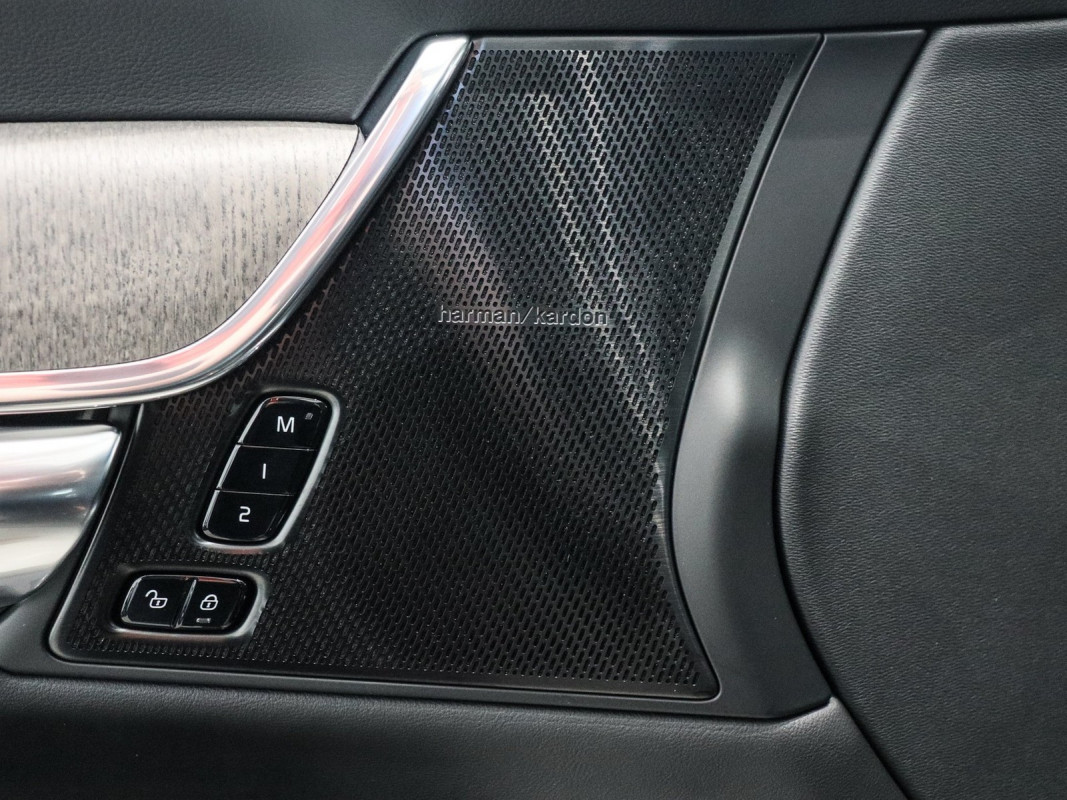Volvo V90 T8 Recharge AWD Ultimate Dark - Kombi - Schwarz - Gebrauchtwagen - Bild 15