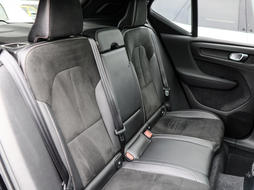 Volvo XC40 T5 - SUV/Off-road - Schwarz - Gebrauchtwagen - Bild 5