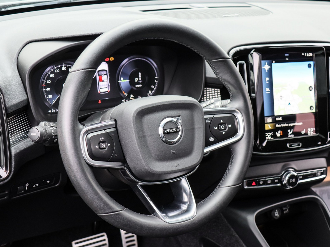 Volvo XC40 T5 - SUV/Off-road - Schwarz - Gebrauchtwagen - Bild 10