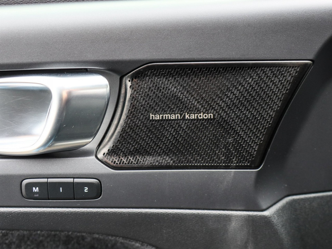 Volvo XC40 T5 - SUV/Off-road - Schwarz - Gebrauchtwagen - Bild 15