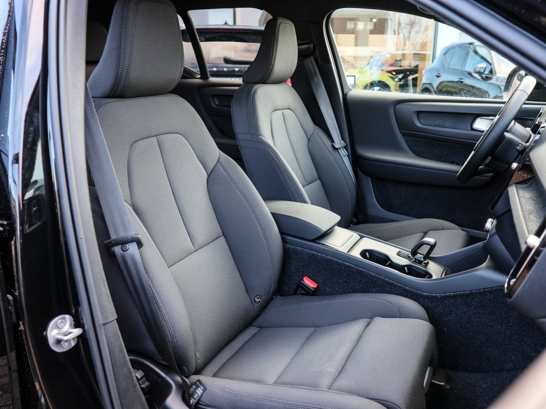 Volvo EX40 - SUV/Off-road - Schwarz - Gebrauchtwagen - Bild 7