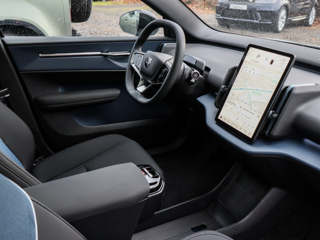 Volvo EX30 Ultra - SUV/Off-road - Grau - Neuwagen - Bild 3