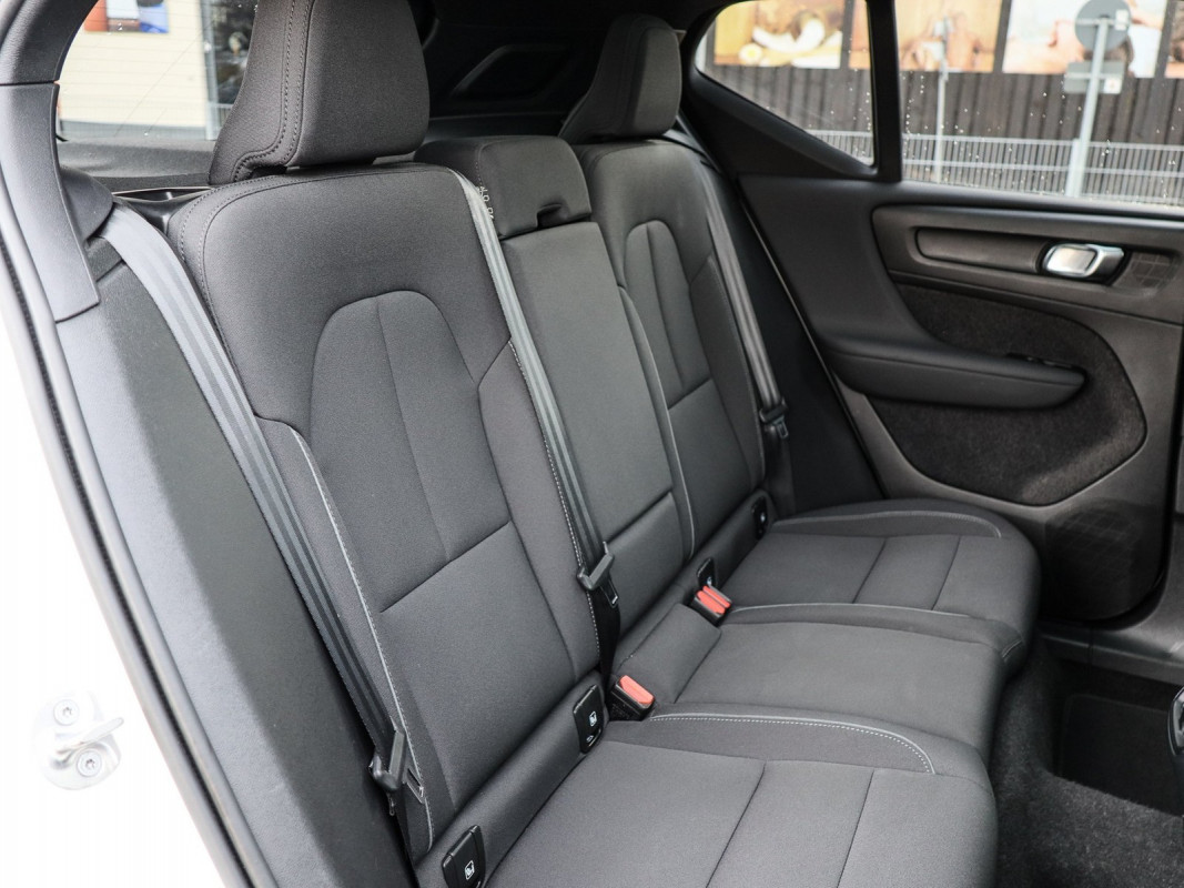 Volvo XC40 Single Motor - SUV/Off-road - Weiss - Gebrauchtwagen - Bild 5