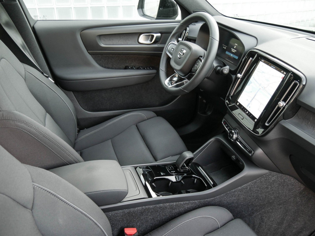 Volvo XC40 - SUV/Off-road - Grün - Gebrauchtwagen - Bild 3